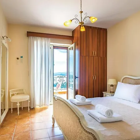 Byronas Villa *