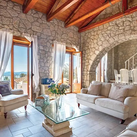 Byronas Nydri (Lefkada)
